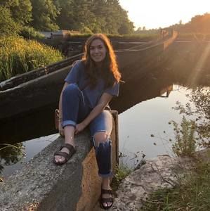 Meet your Posher, Michaela